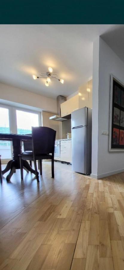 Apartament Ultracentral Piata Unirii Apartman Bukarest Kültér fotó